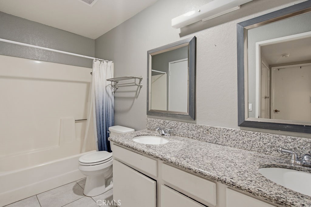 435 W 9th D5 Property Photo 7