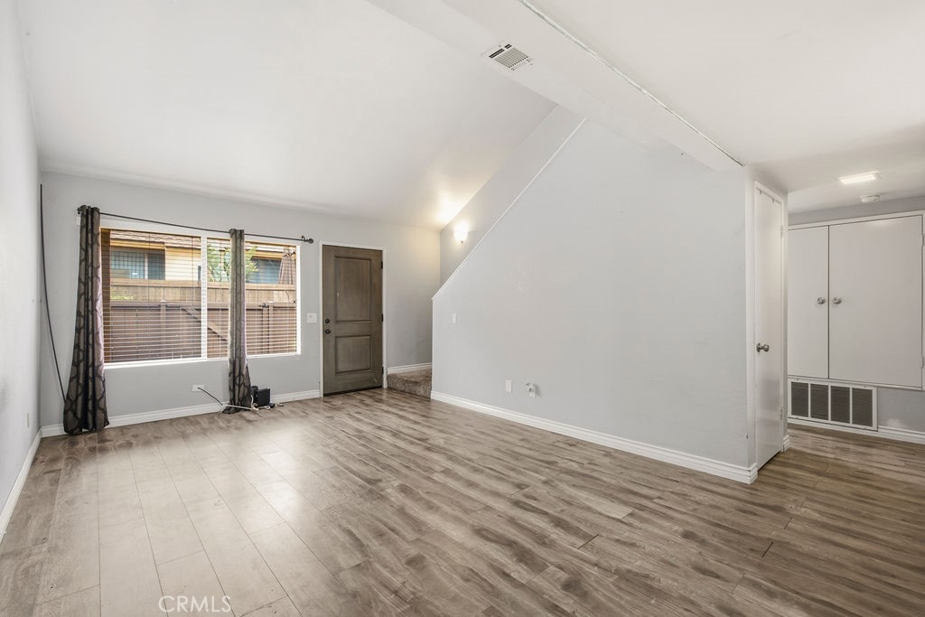 435 W 9th D5 Property Photo 20