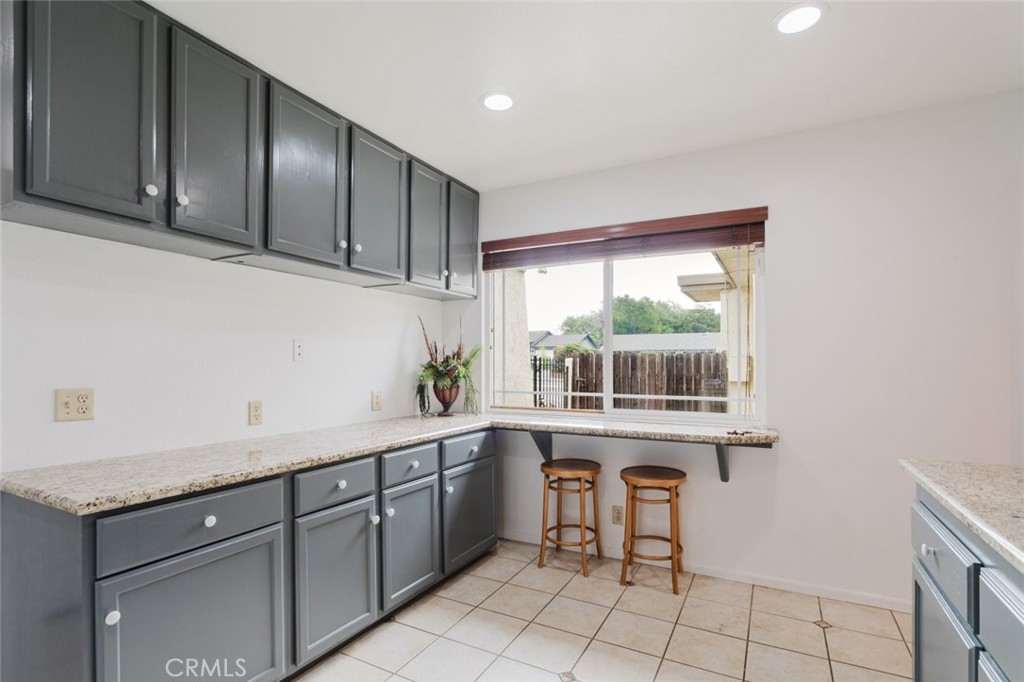 410 Champlain Drive Property Photo 7