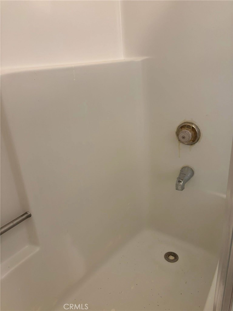 1110 W Blaine Street 102 Property Photo 18