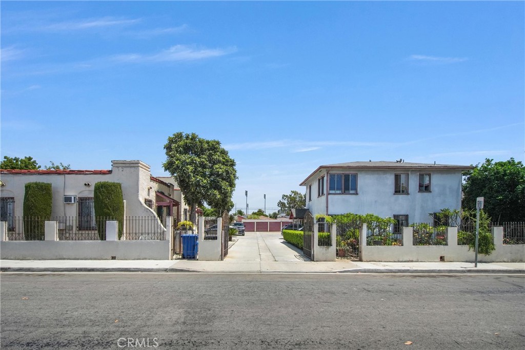 532 S La Verne Property Photo 1