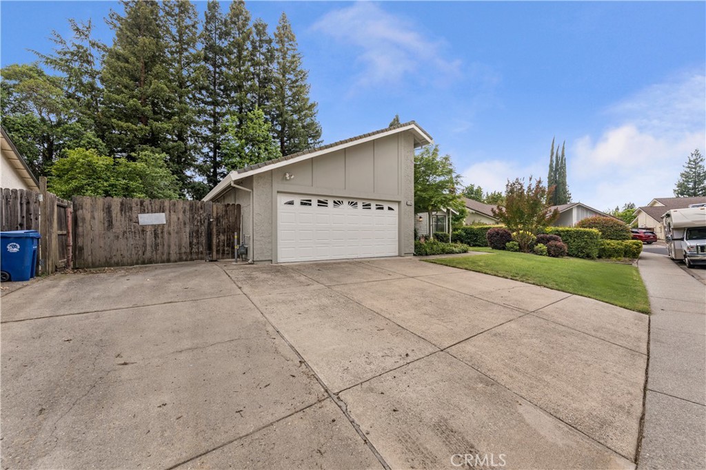 11142 Jordan River Court Property Photo 4
