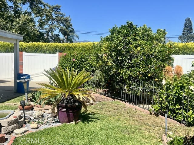 8845 Somerset Property Photo 25