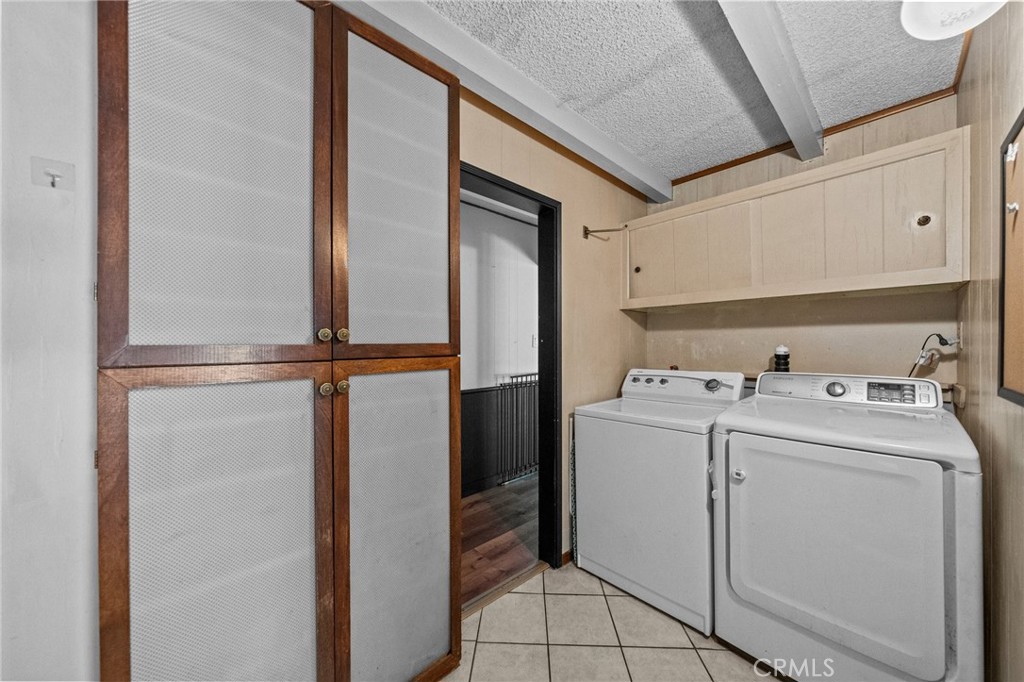 579 E 40th Property Photo 26
