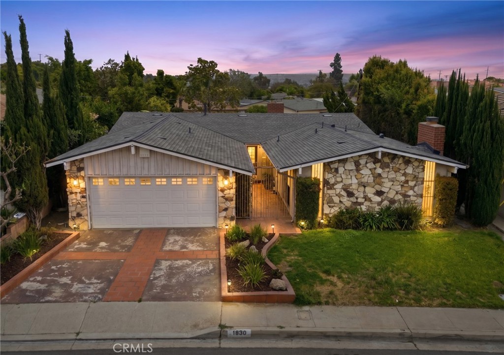 1630 Crest Vista Drive Property Photo 1