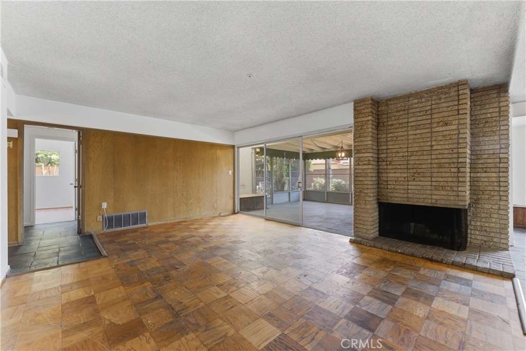 1630 Crest Vista Drive Property Photo 10