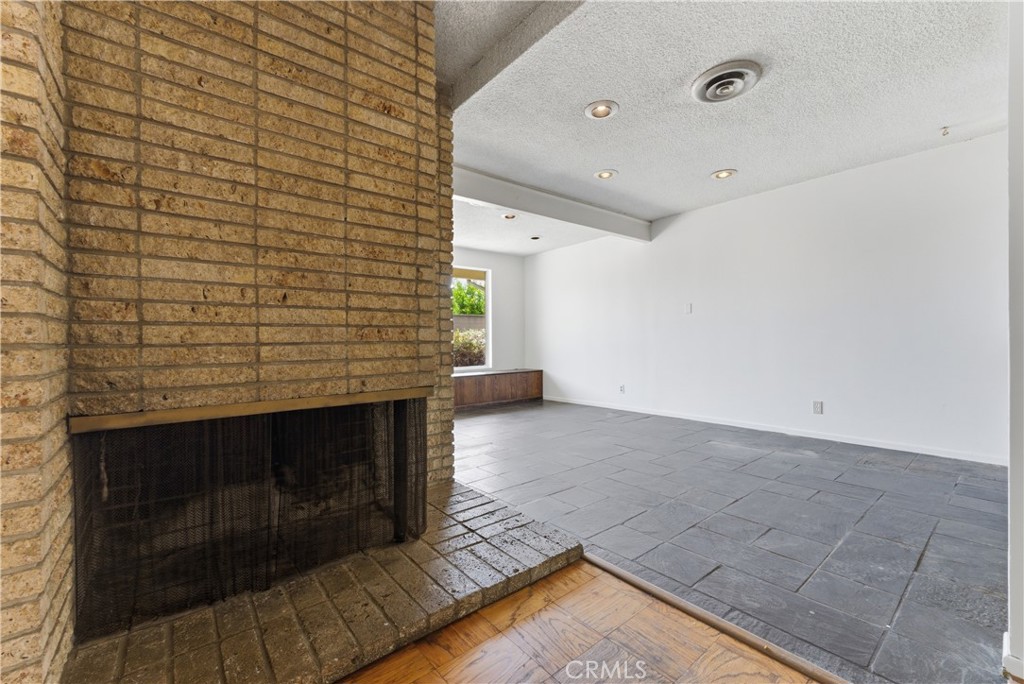 1630 Crest Vista Drive Property Photo 13