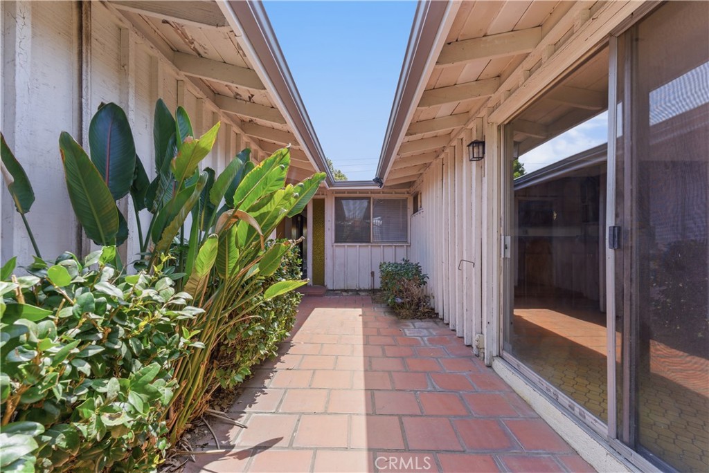 1630 Crest Vista Drive Property Photo 40