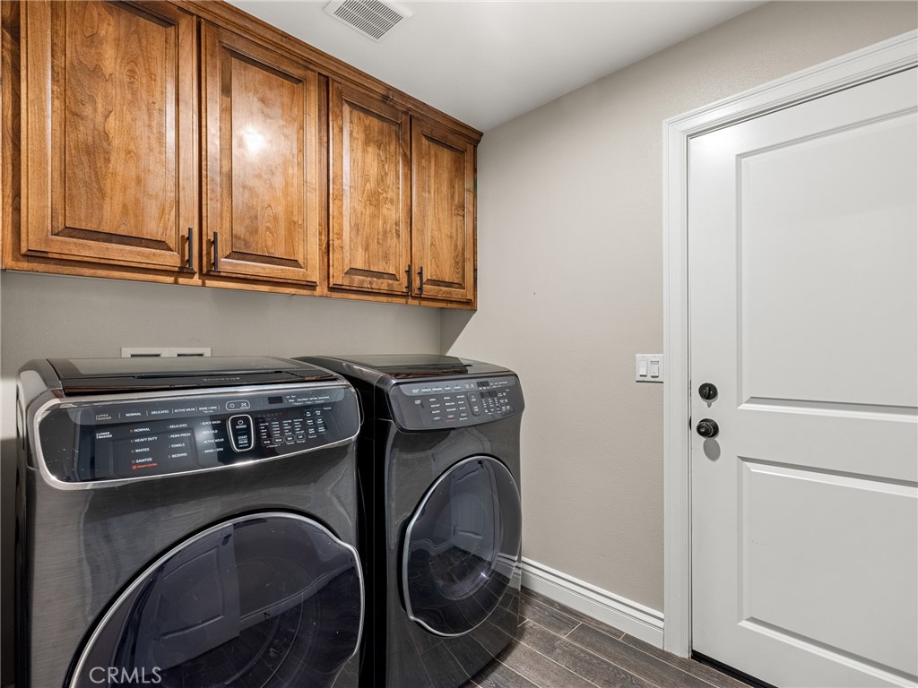 15620 Erie Road Property Photo 33