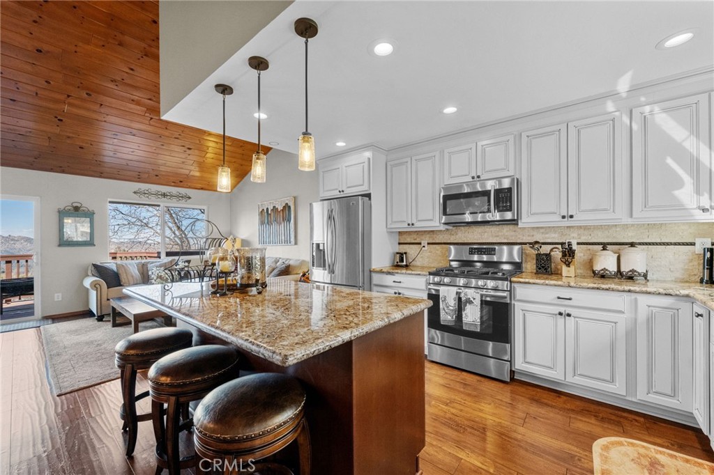 1430 Sequoia Property Photo 1