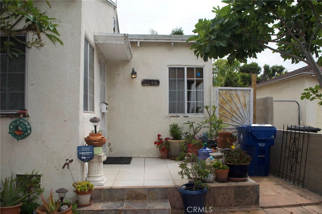 4130 Redwood Avenue Property Photo 4