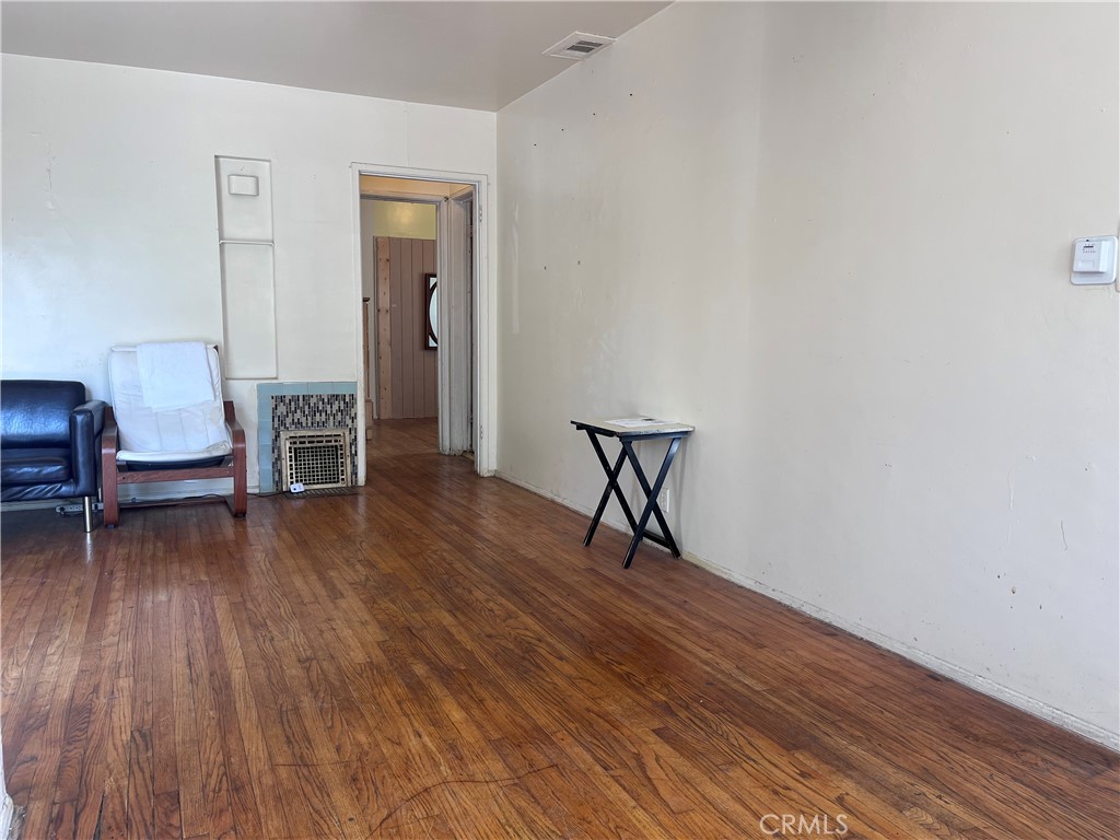 4130 Redwood Avenue Property Photo 9