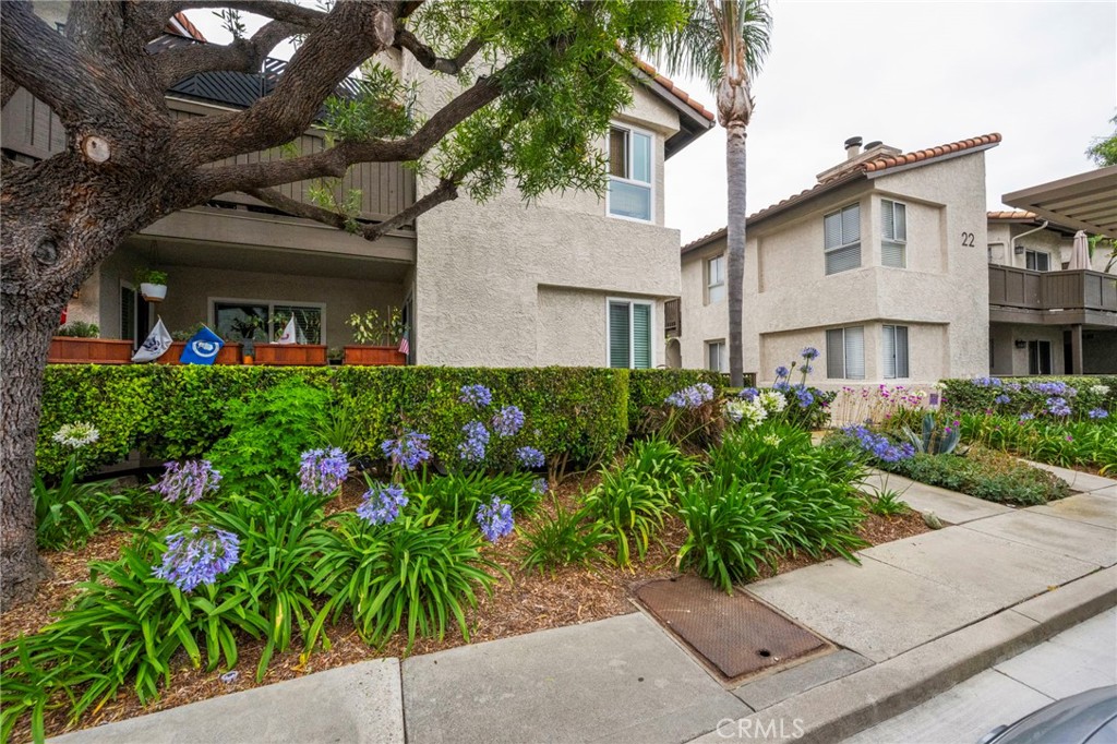 20 Corniche Drive H Property Photo 1
