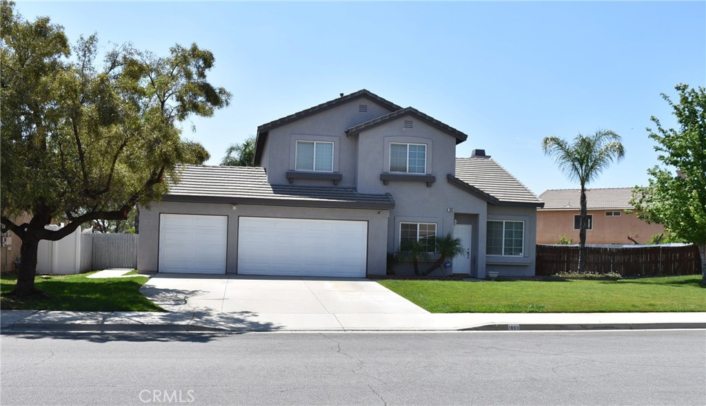 1665 Ravenswood Property Photo 1
