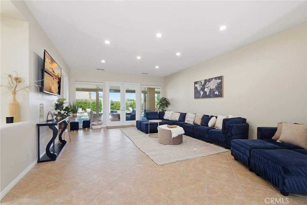 9 Orleans Property Photo 15