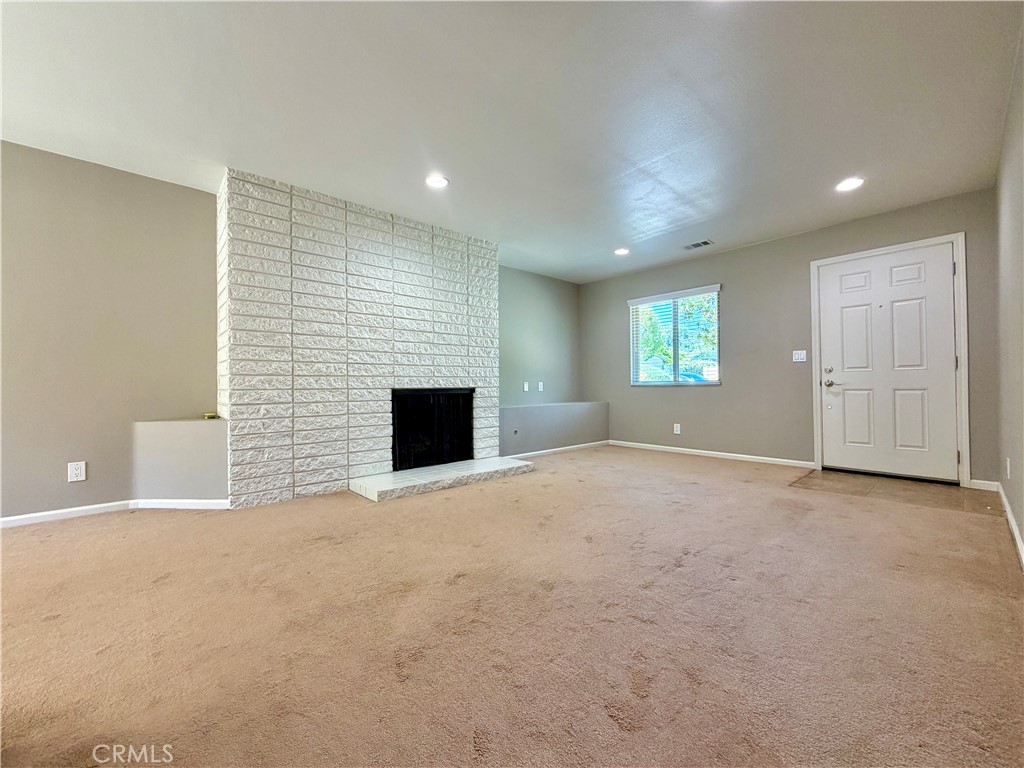 1365 Lafayette Road C Property Photo 6