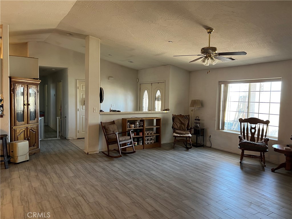 2825 Del Rosa Road Property Photo 6