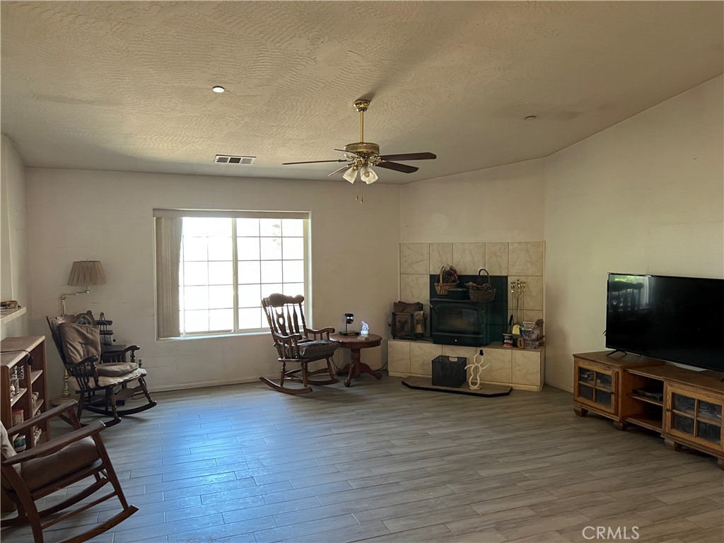 2825 Del Rosa Road Property Photo 7