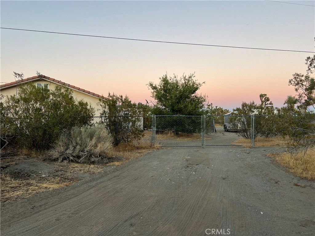 2825 Del Rosa Road Property Photo 25