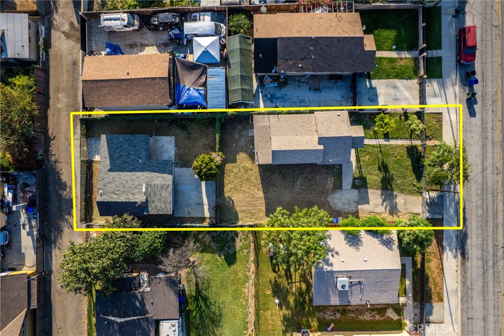 9777 Feron Property Photo 1
