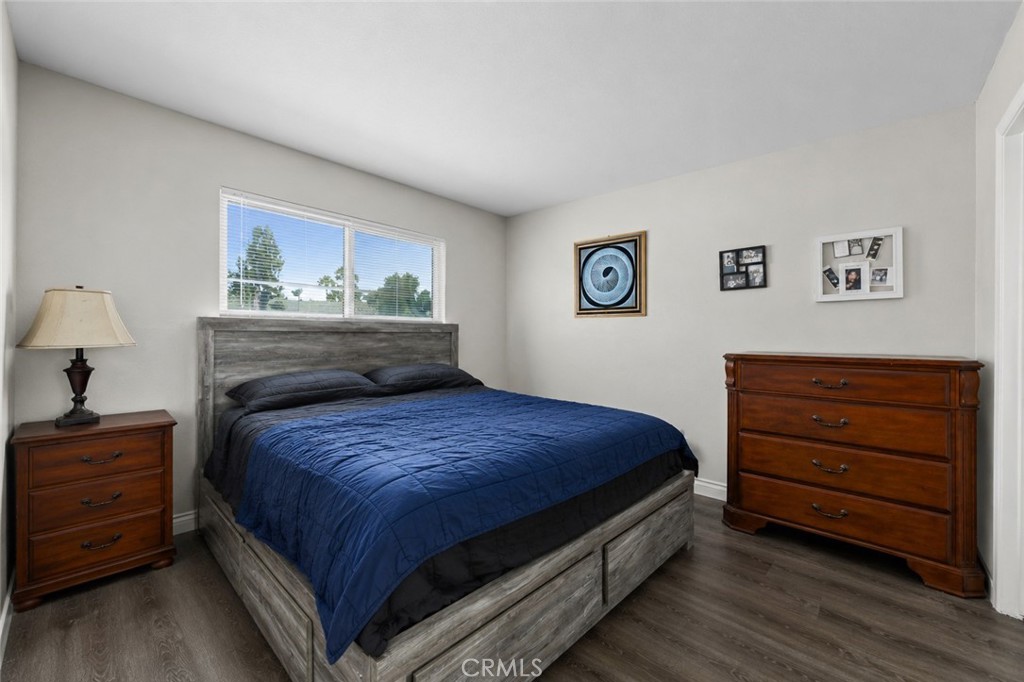 698 E 5th Street Property Photo 13