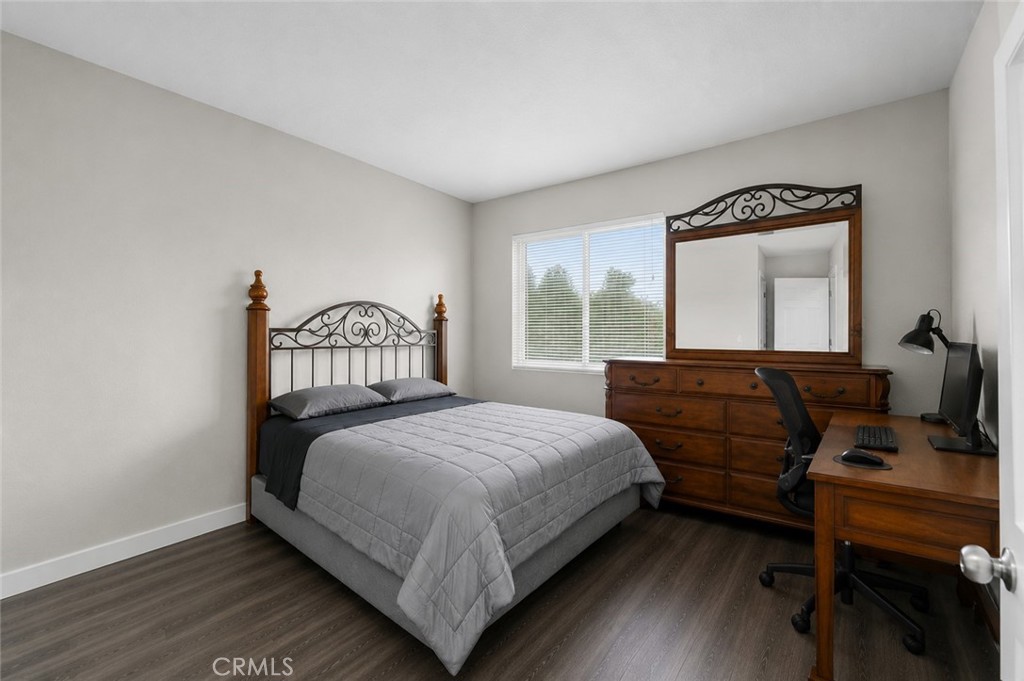 698 E 5th Street Property Photo 17