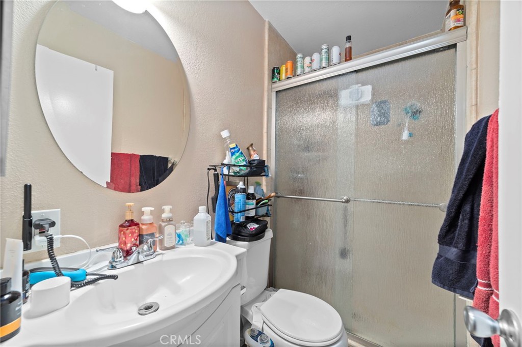 698 E 5th Street Property Photo 20