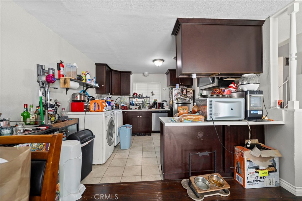 698 E 5th Street Property Photo 34