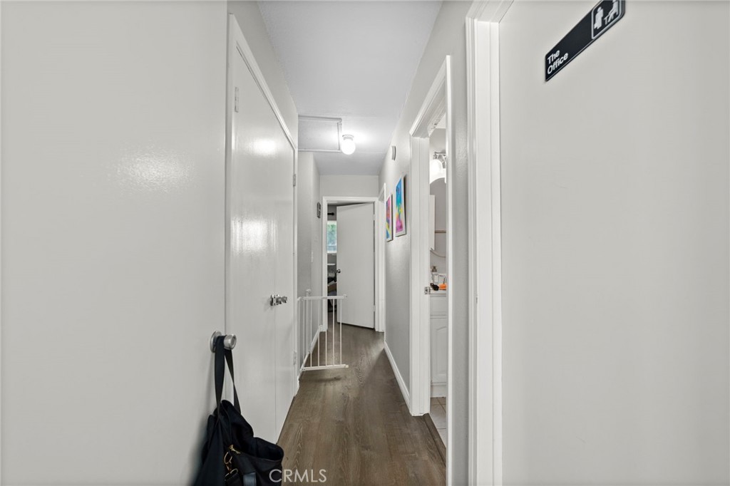 698 E 5th Street Property Photo 40