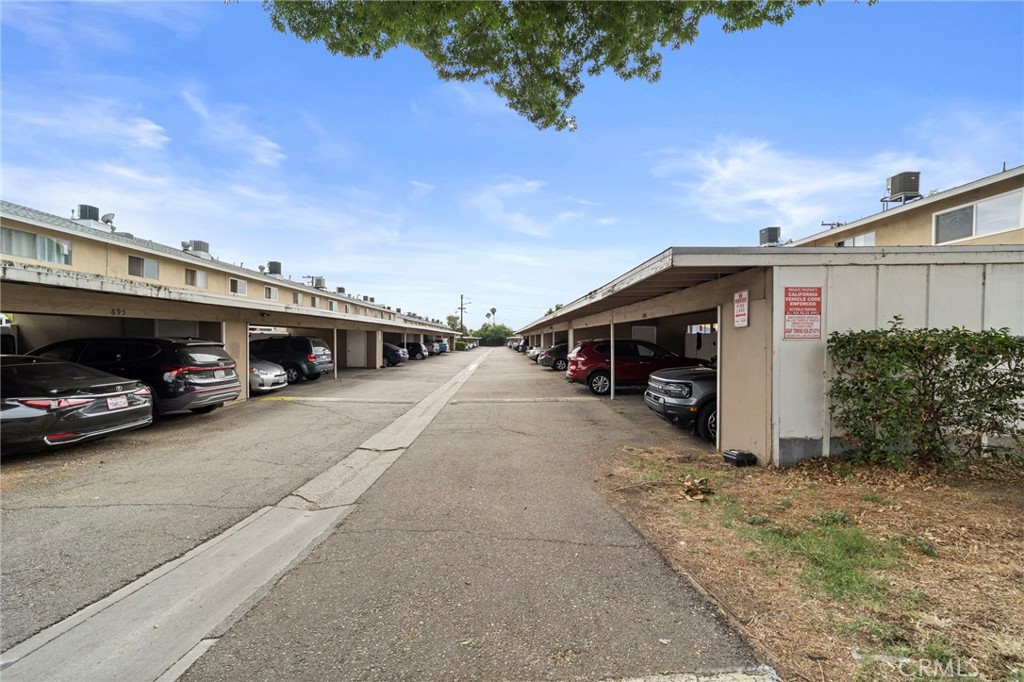 698 E 5th Street Property Photo 42