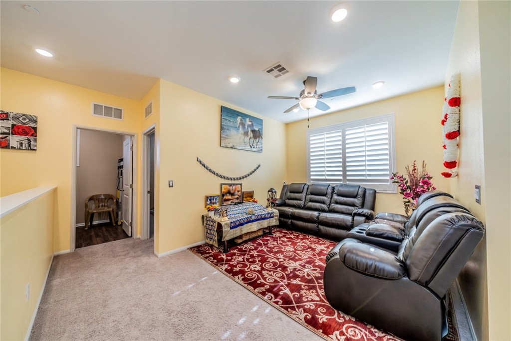 15683 Cougar St Property Photo 25