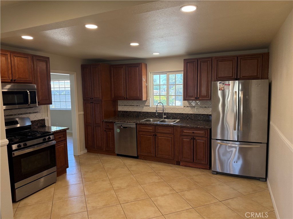 201 Bryn Mawr Property Photo 11
