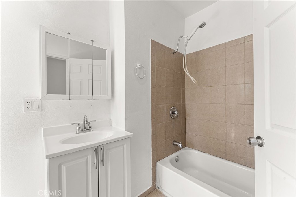 595 E Alvarado Property Photo 13