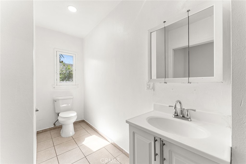 595 E Alvarado Property Photo 14