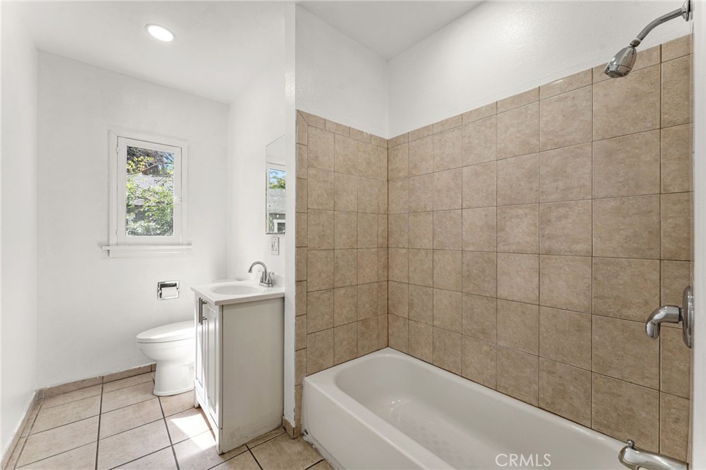 595 E Alvarado Property Photo 30