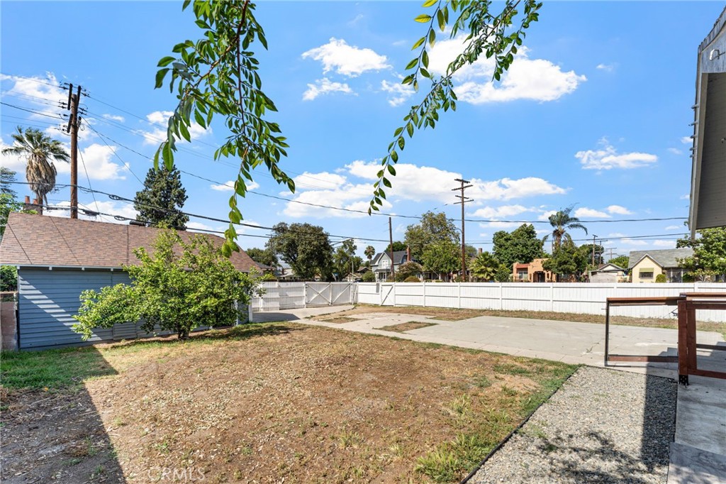 595 E Alvarado Property Photo 36