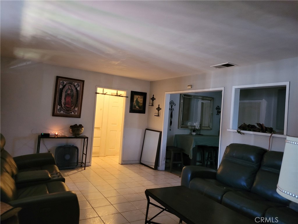 17746 Merrill Property Photo 2