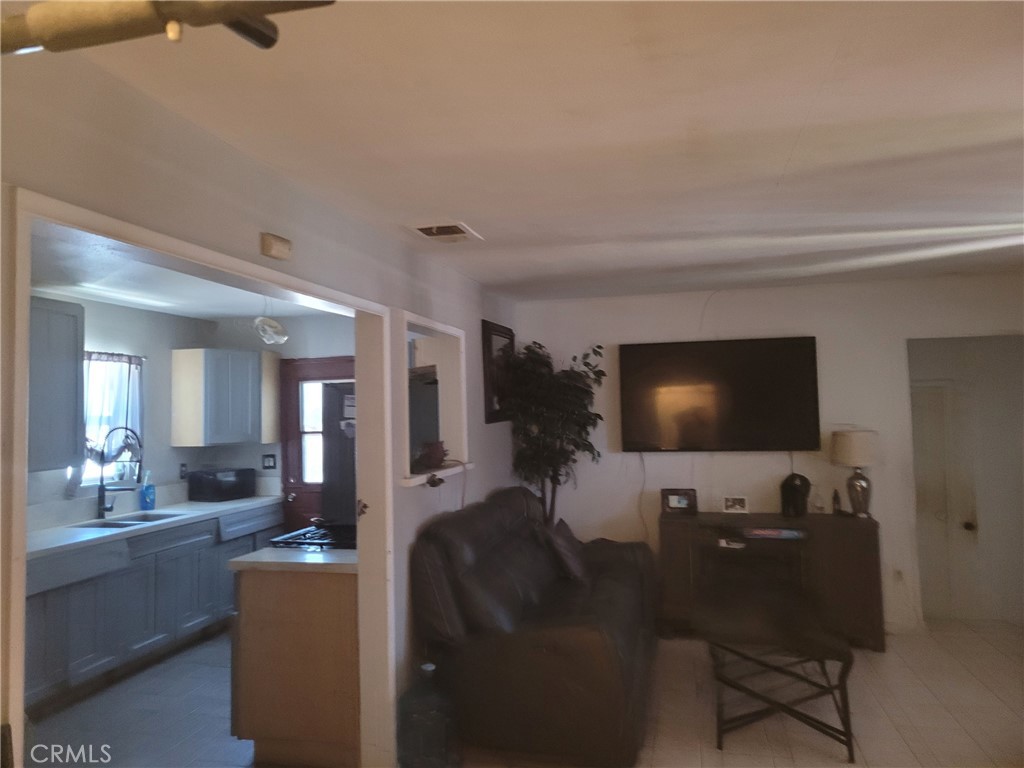 17746 Merrill Property Photo 3