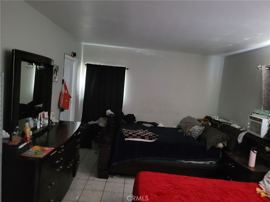 17746 Merrill Property Photo 5