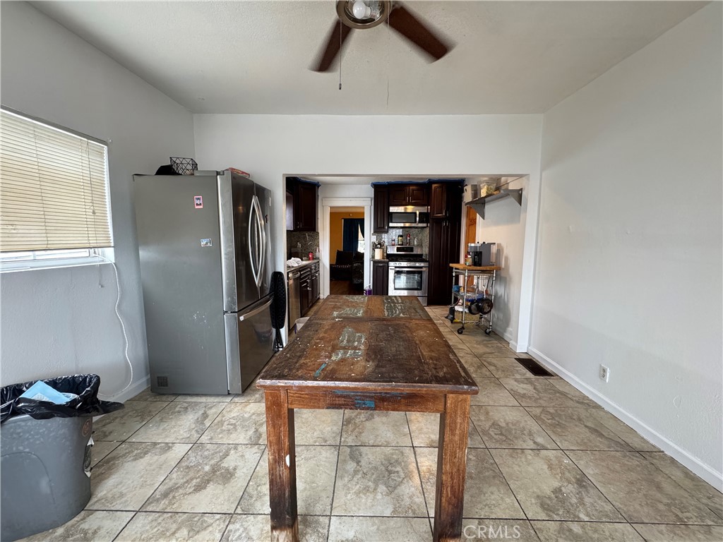 1059 N Hicks Ave Property Photo 12