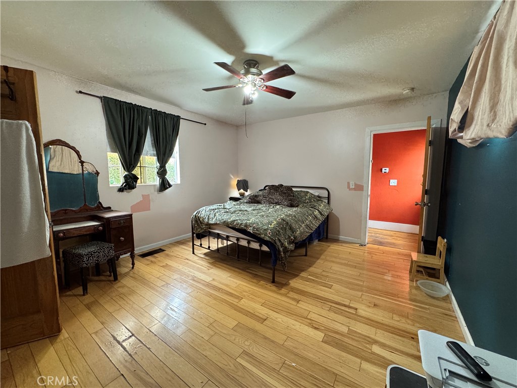 1059 N Hicks Ave Property Photo 13