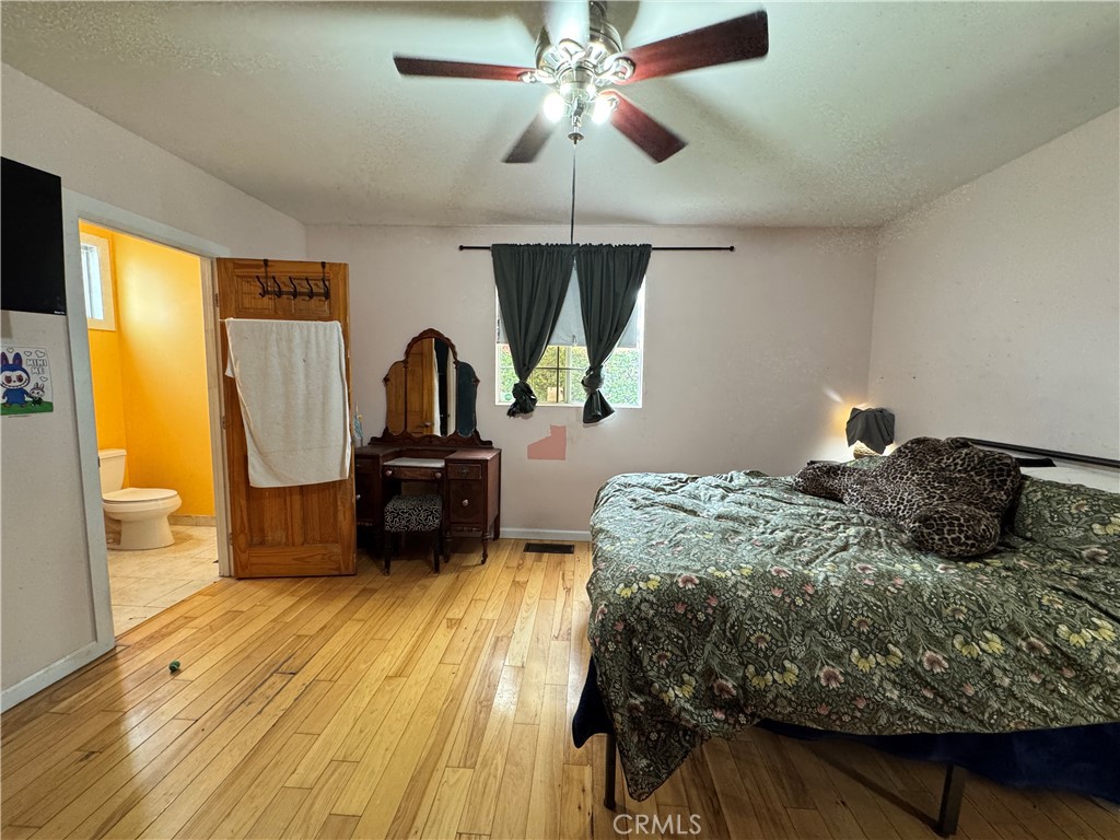1059 N Hicks Ave Property Photo 14