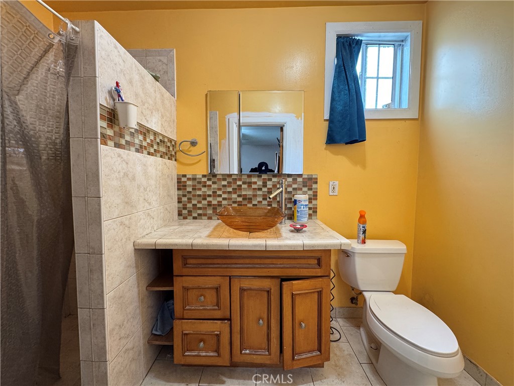 1059 N Hicks Ave Property Photo 15