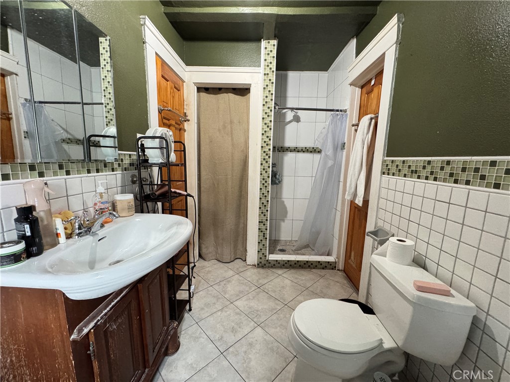 1059 N Hicks Ave Property Photo 22