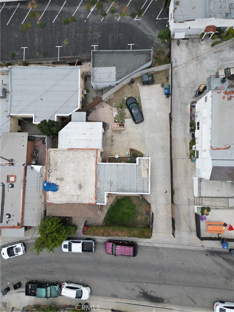 1059 N Hicks Ave Property Photo 29