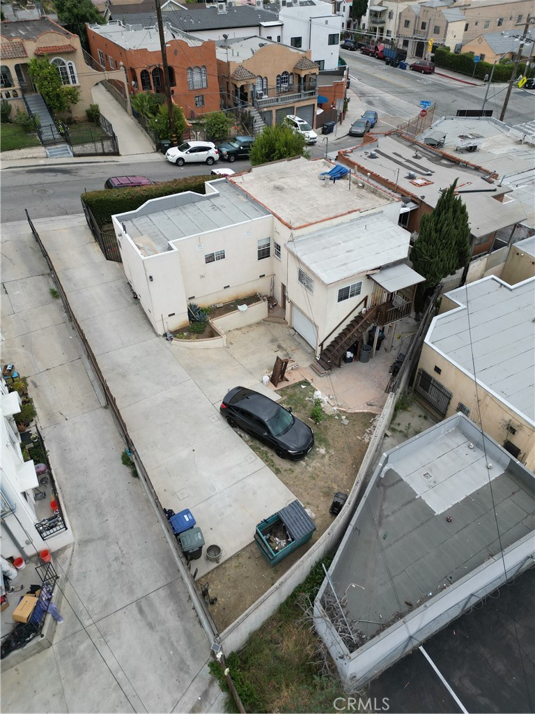 1059 N Hicks Ave Property Photo 30