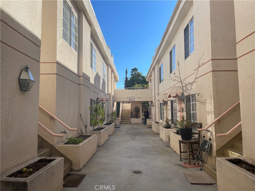 14758 Magnolia Boulevard 102 Property Photo 15