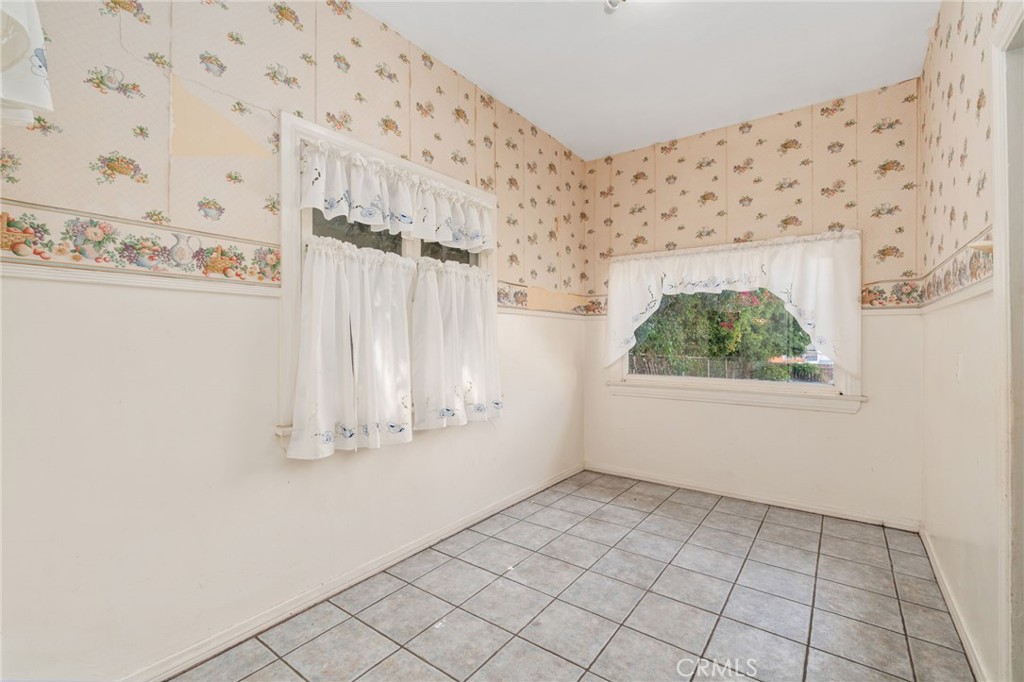 4458 Maplewood Avenue Property Photo 11