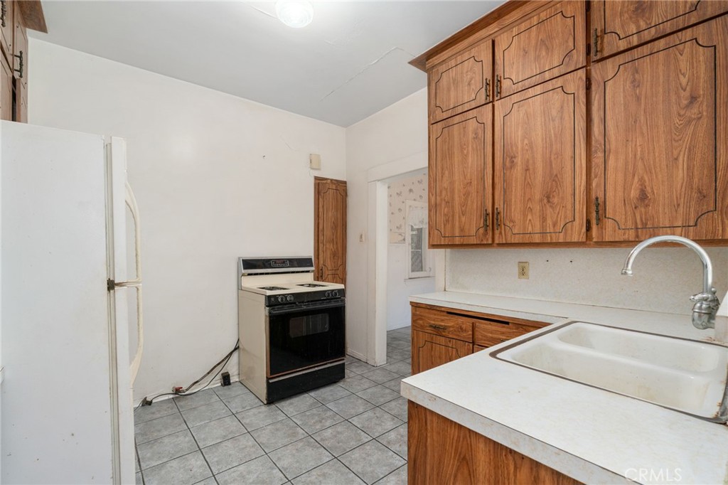 4458 Maplewood Avenue Property Photo 13