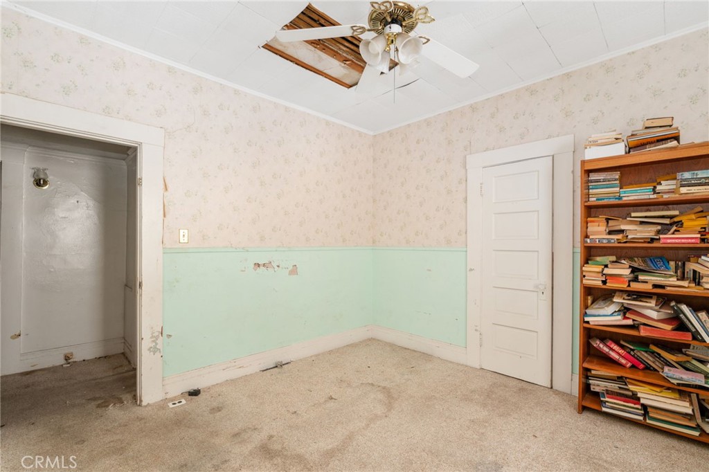 4458 Maplewood Avenue Property Photo 20